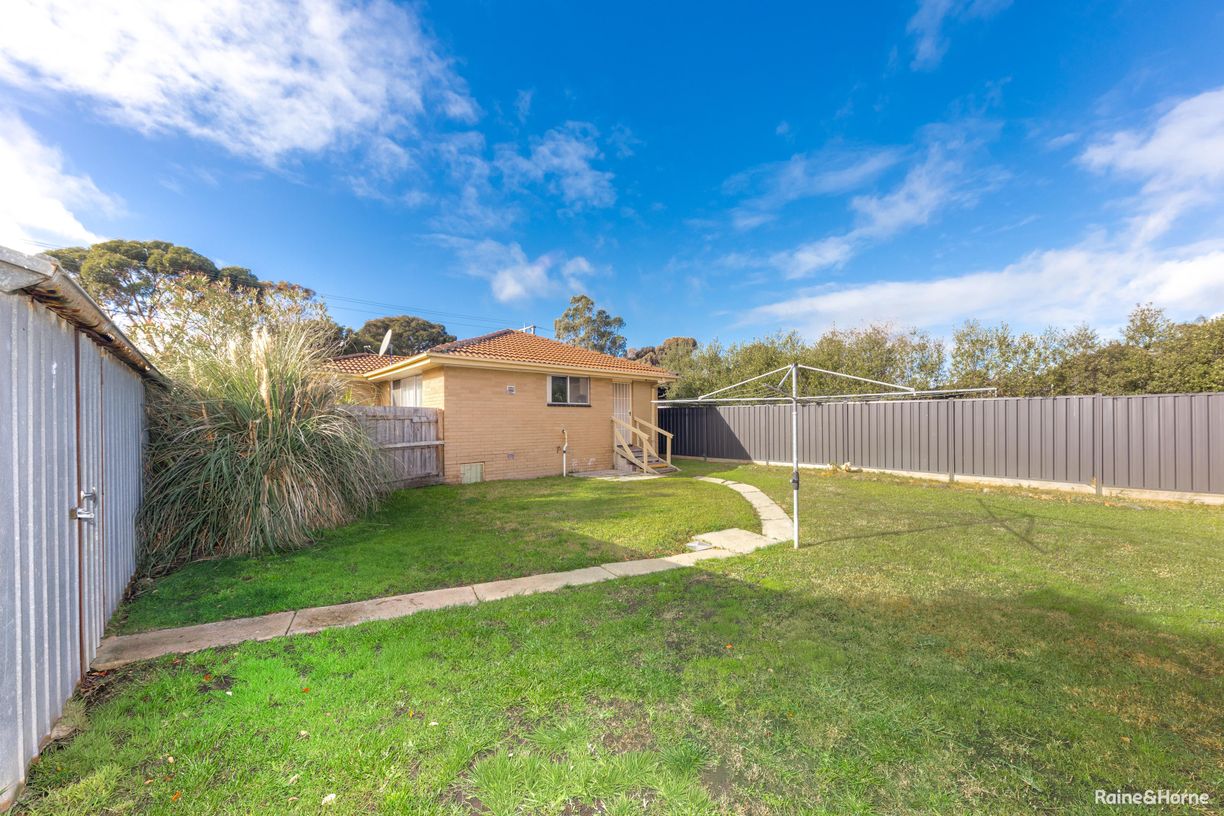 564 Elizabeth Drive — photo 12 of 14