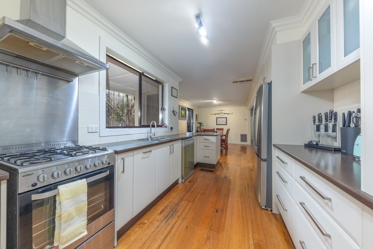 14 Blyton Crescent — photo 6 of 22
