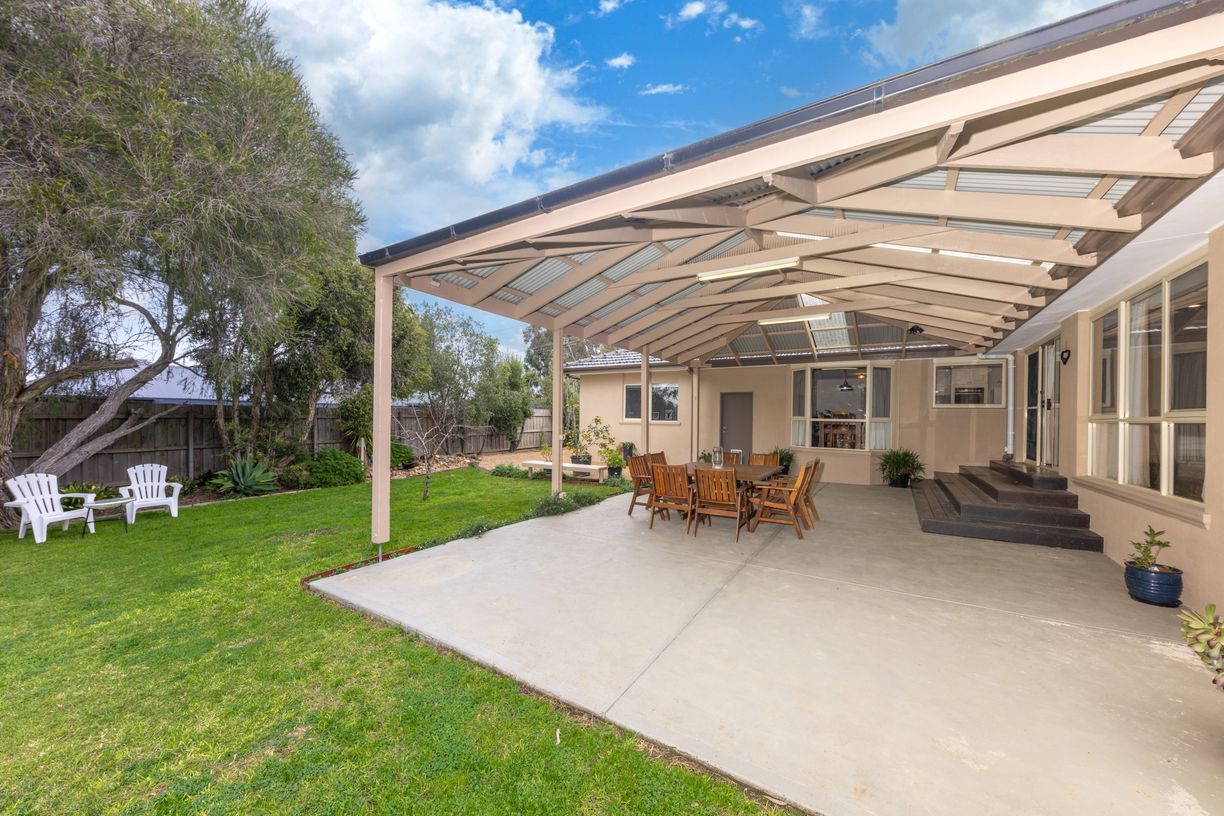 73 Racecourse Road — photo 17 of 29