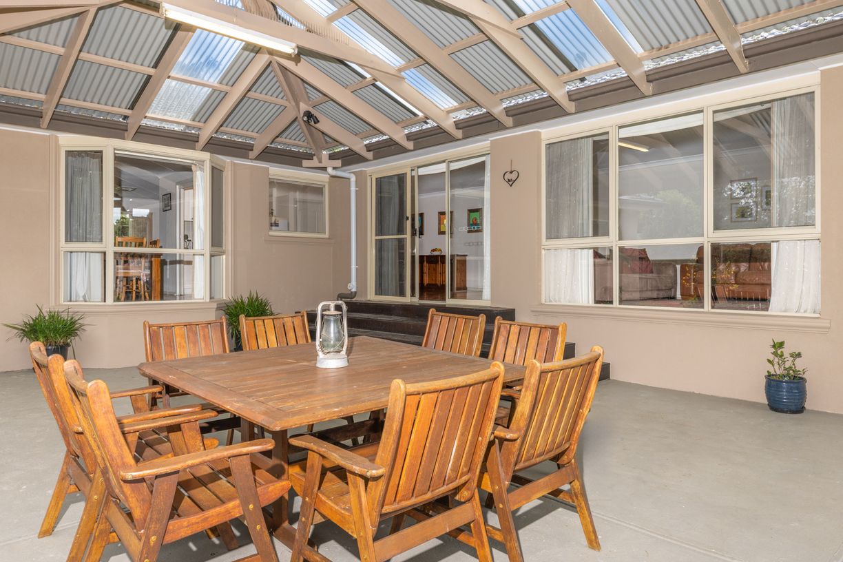 73 Racecourse Road — photo 18 of 29