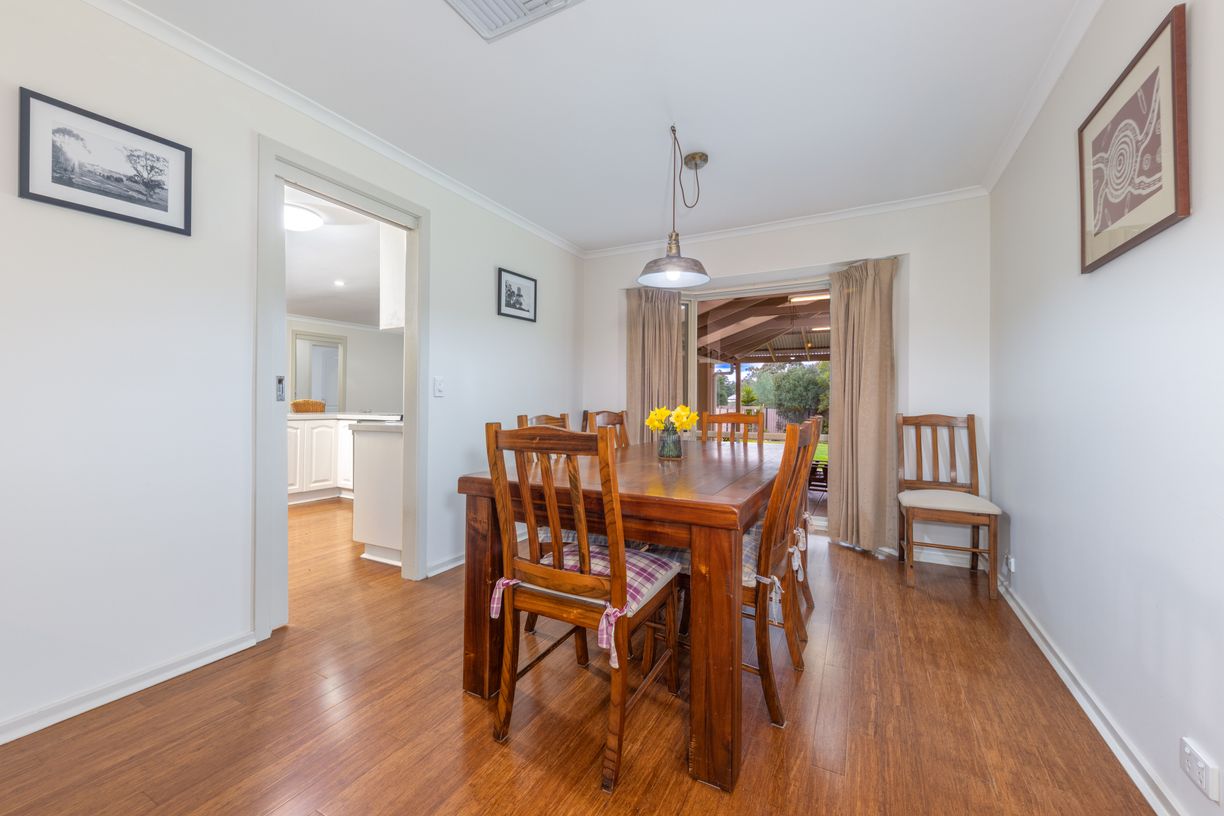 73 Racecourse Road — photo 5 of 29