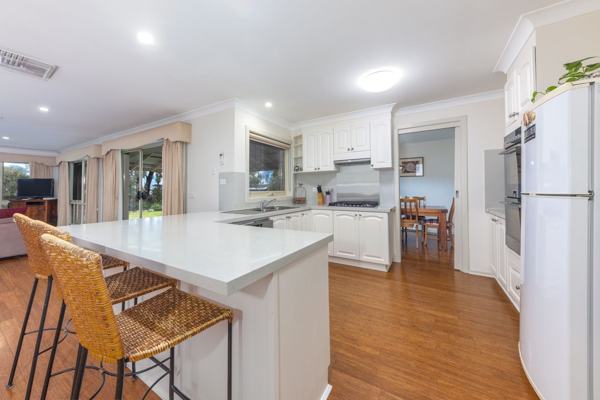 73 Racecourse Road — photo 6 of 29