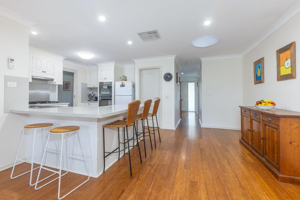73 Racecourse Road — photo 7 of 29