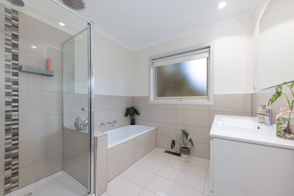 73 Racecourse Road — photo 14 of 29