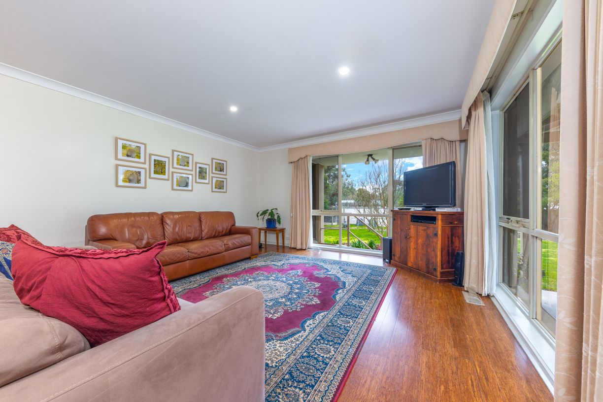 73 Racecourse Road — photo 9 of 29