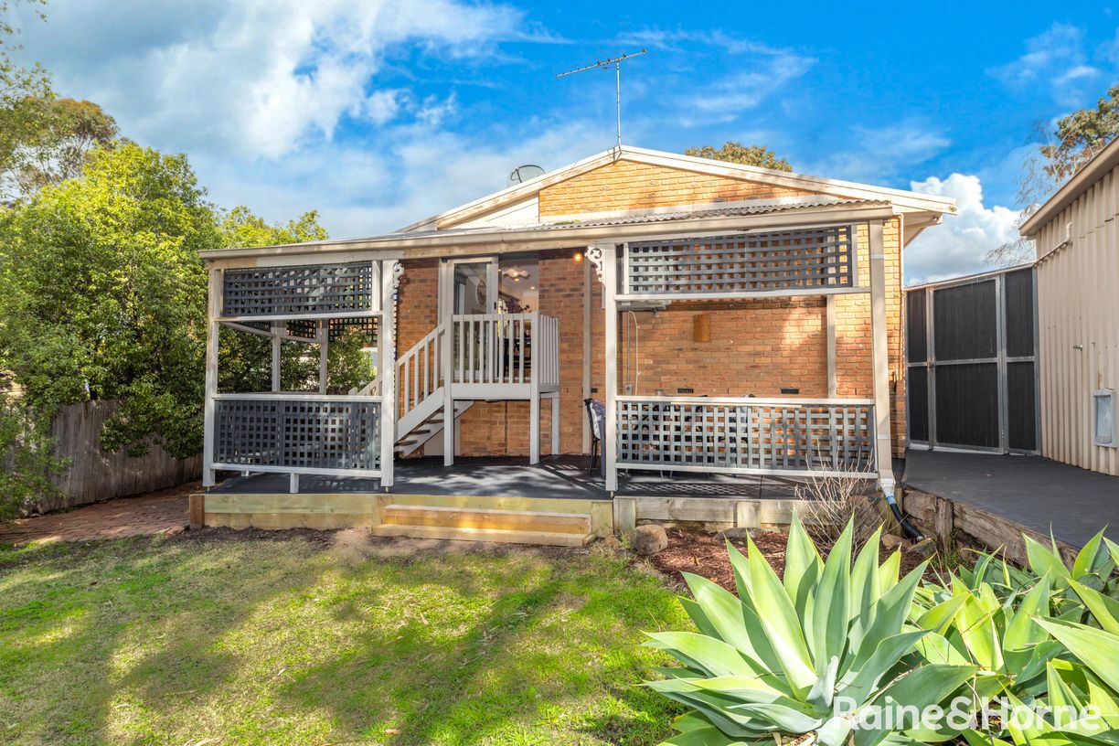 86 Melba Avenue — photo 12 of 15