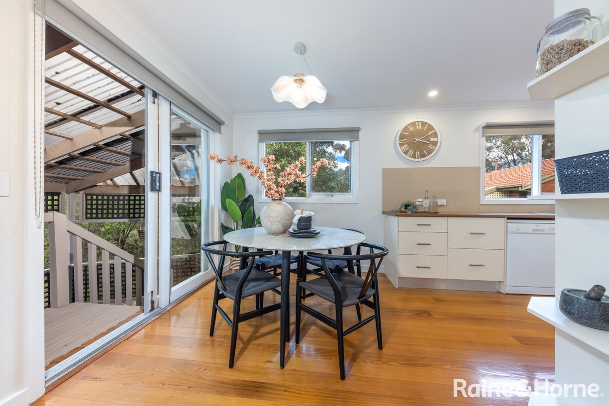 86 Melba Avenue — photo 5 of 15