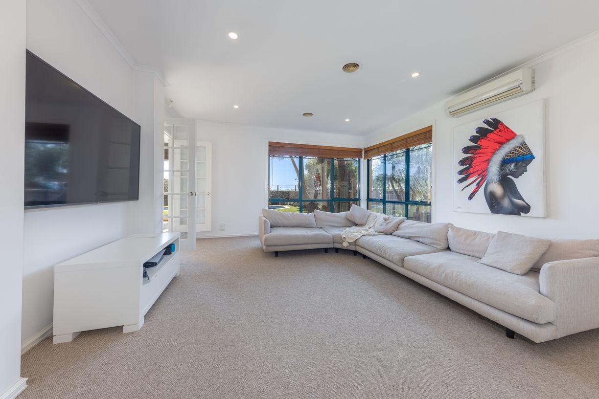 5 Hopbush Avenue — photo 10 of 24