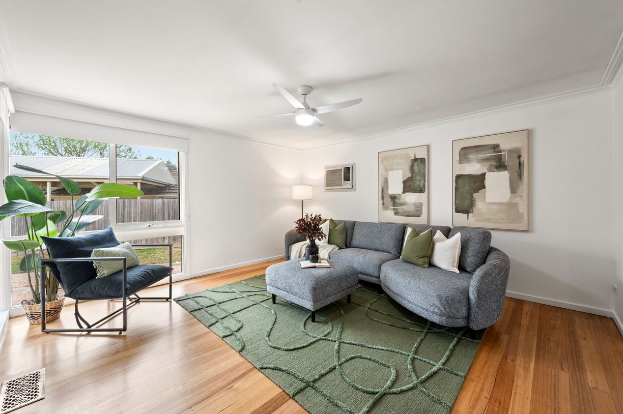 13 Deakin Street — photo 3 of 18