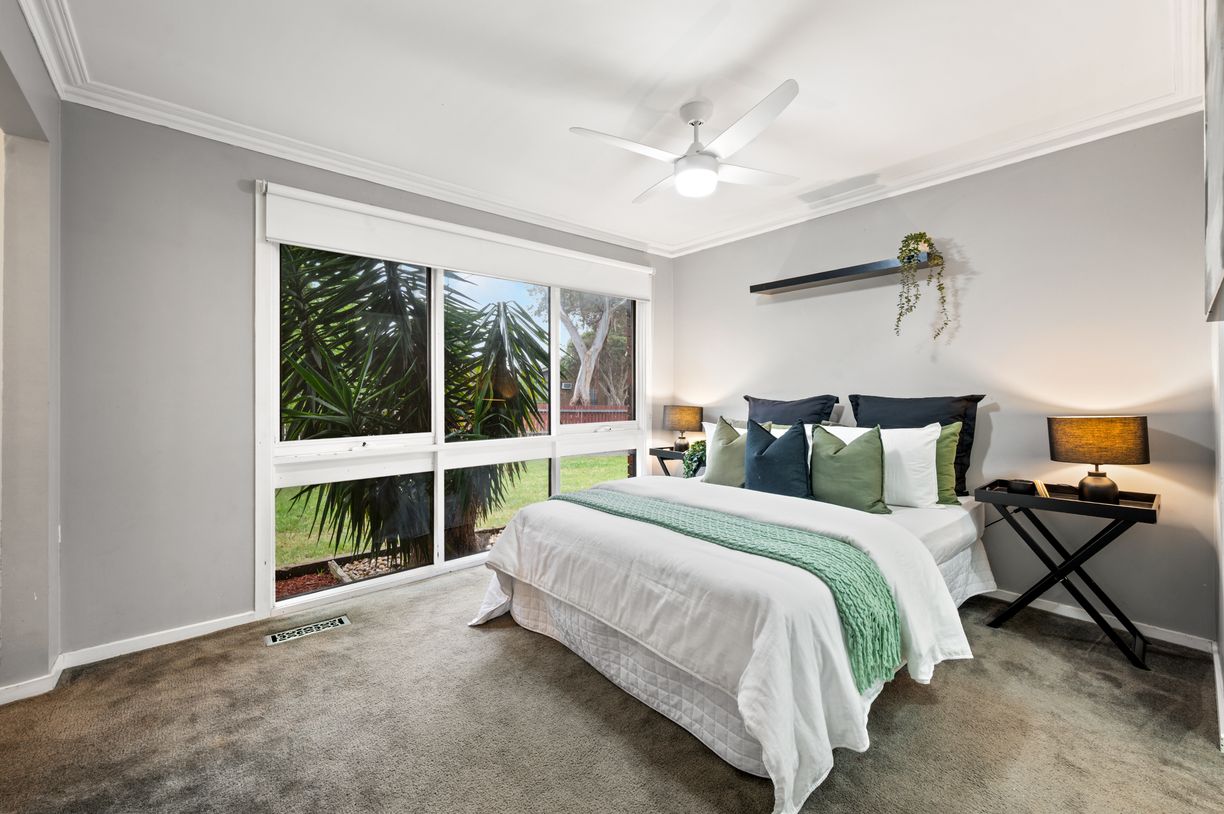 13 Deakin Street — photo 12 of 18