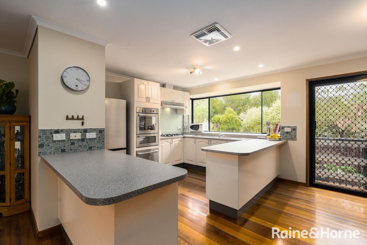 85 Melba Avenue — photo 6 of 15