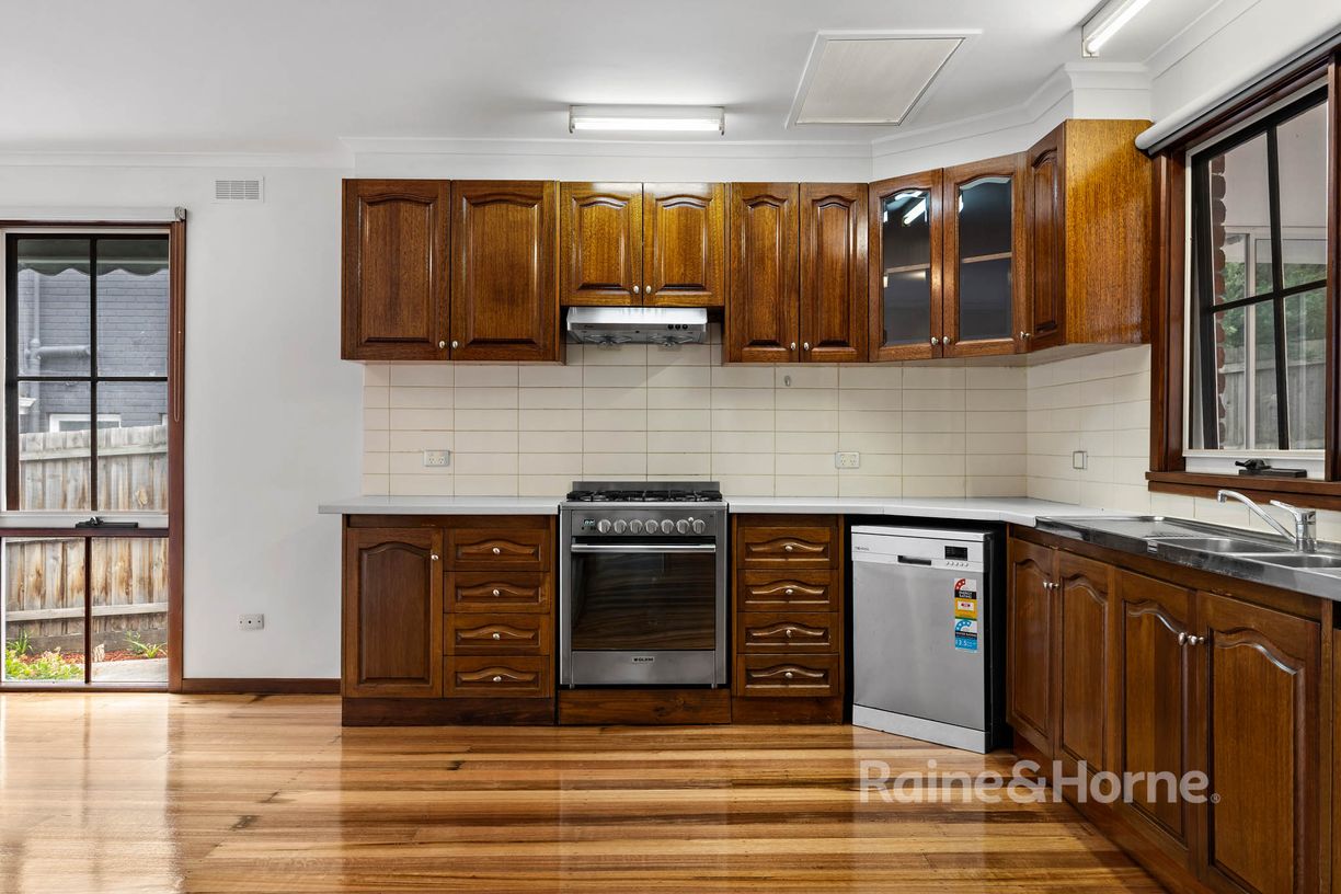 71 Brook Street — photo 3 of 22