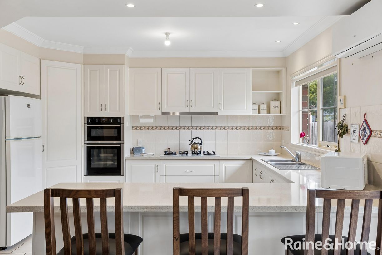 12 Duncraig Grove — photo 4 of 28
