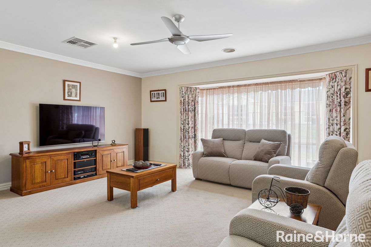 12 Duncraig Grove — photo 9 of 28