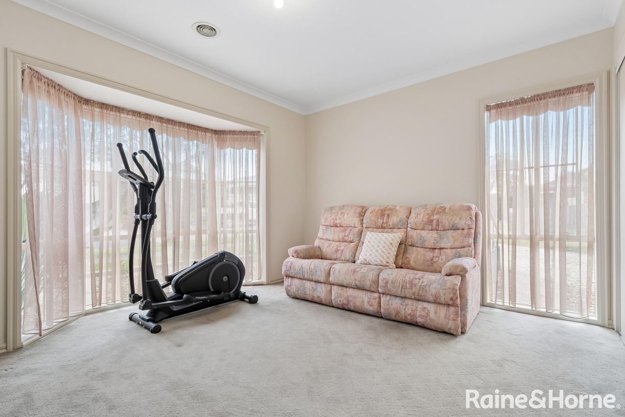 12 Duncraig Grove — photo 15 of 28