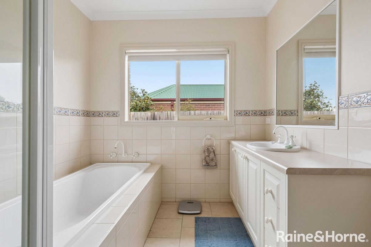 12 Duncraig Grove — photo 16 of 28