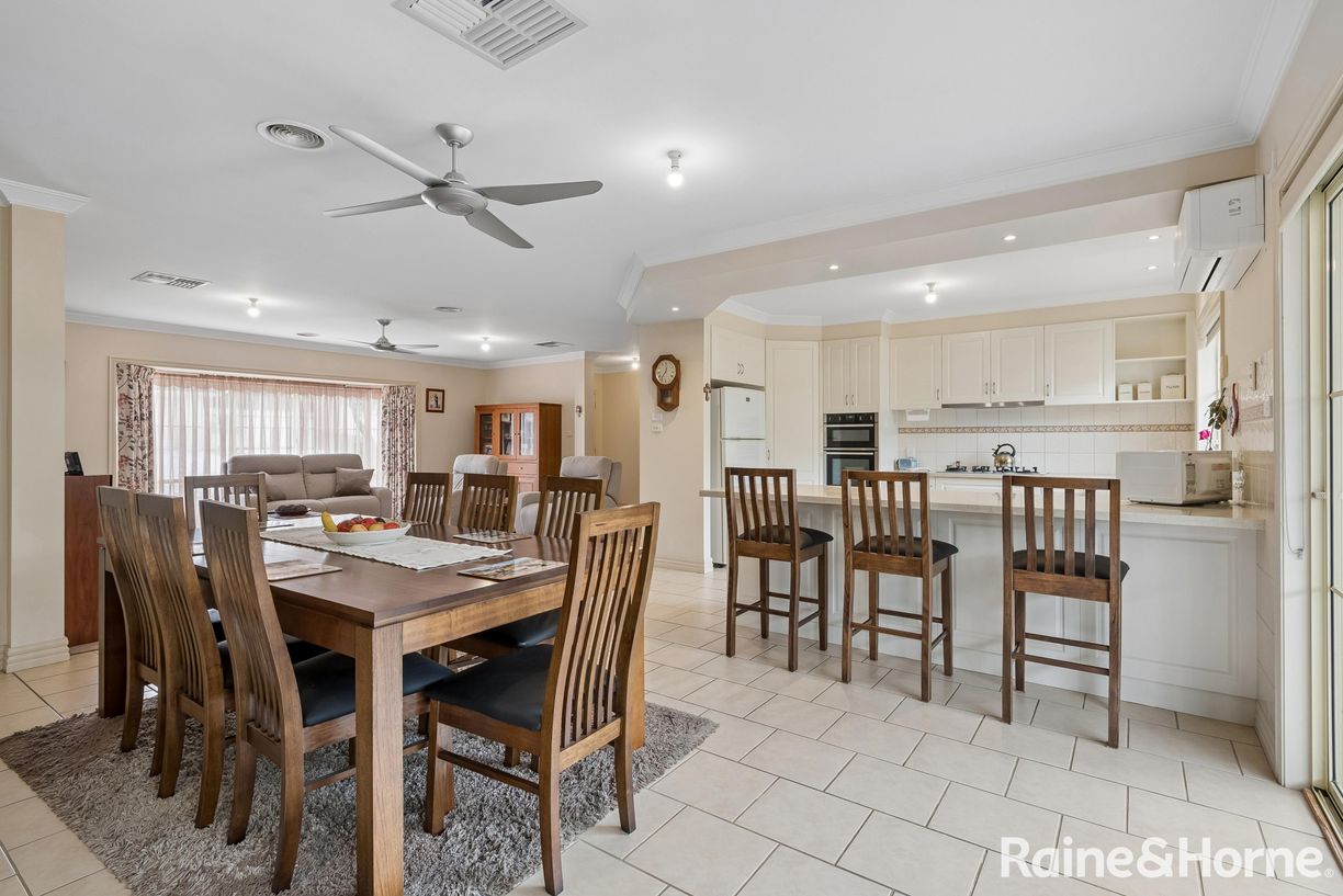 12 Duncraig Grove — photo 7 of 28