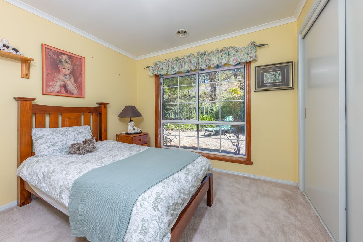 645 Racecourse Road — photo 10 of 23