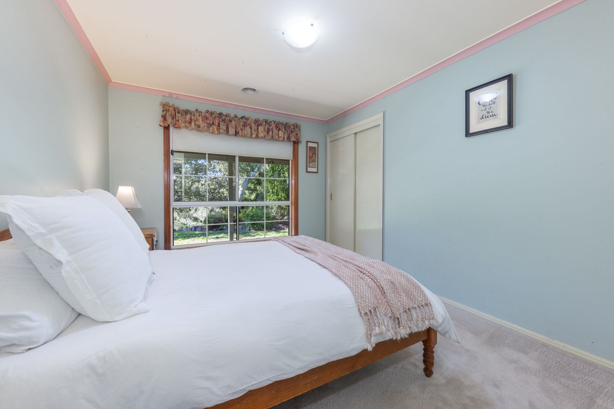 645 Racecourse Road — photo 12 of 23
