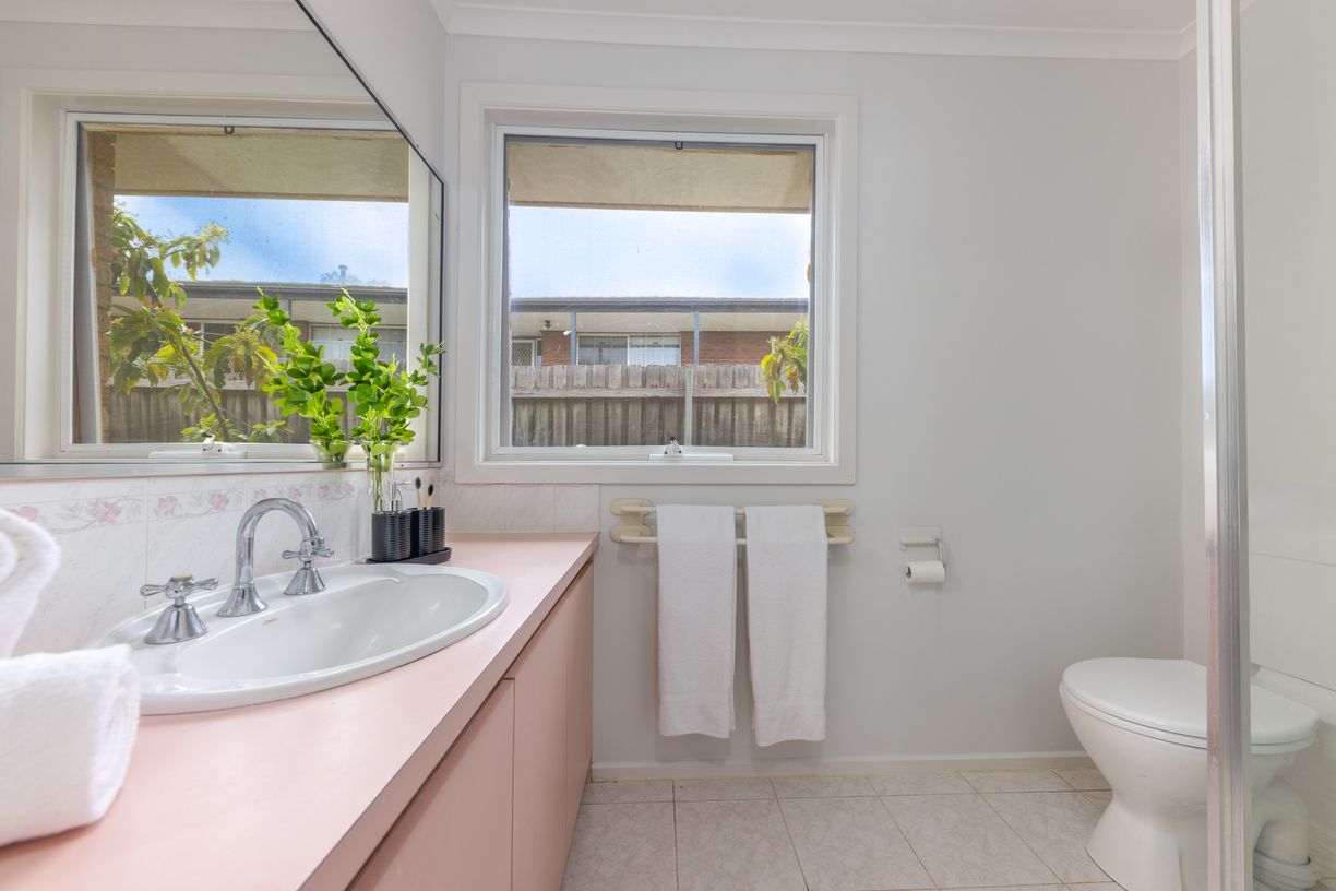 16 Fullbrook Drive — photo 11 of 16