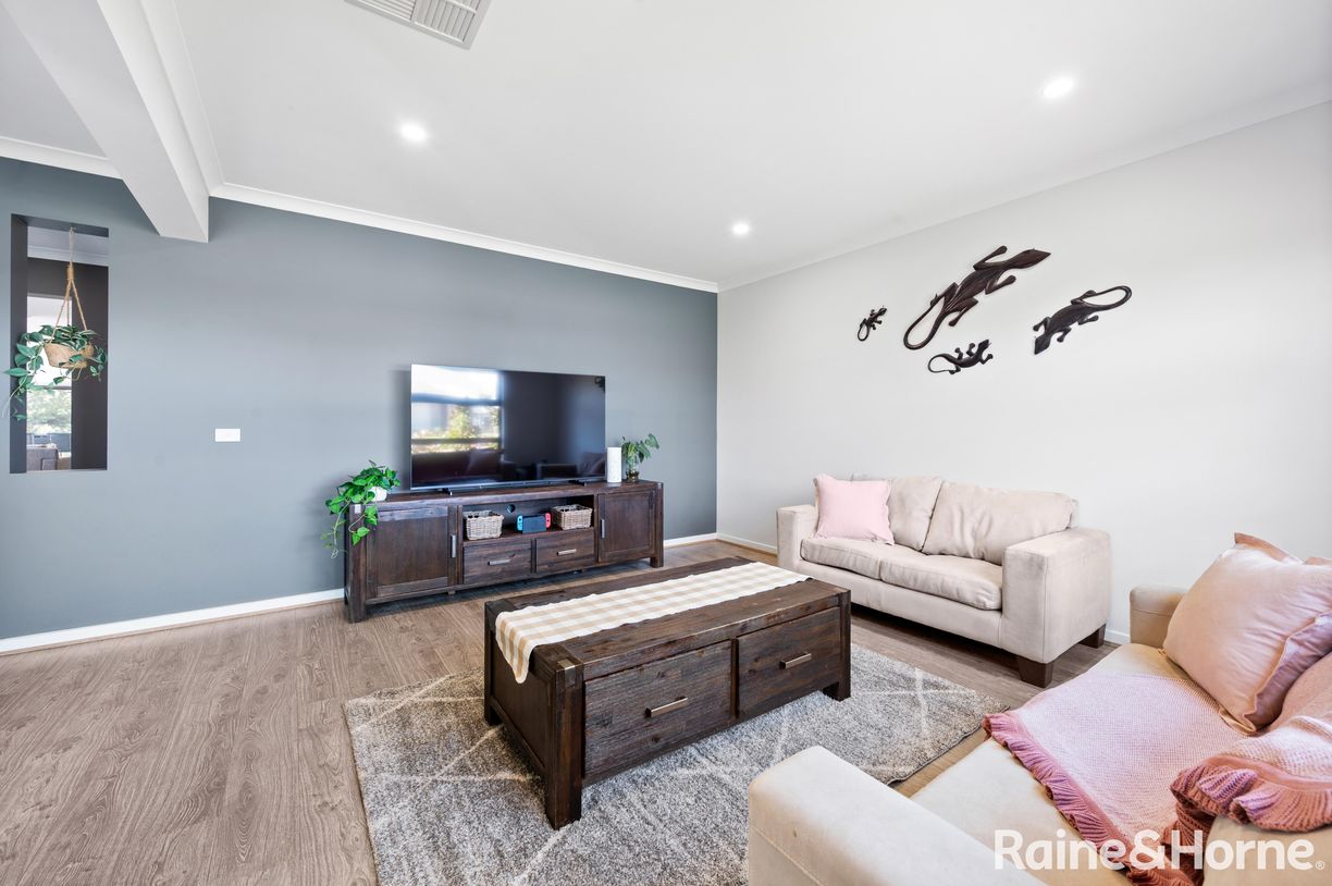 37 Rangeview Drive — photo 8 of 30
