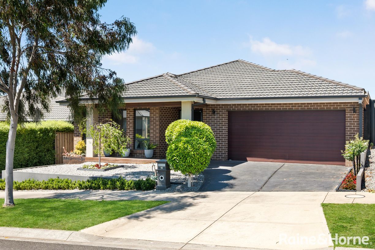 16 Friesian Drive — photo 2 of 29