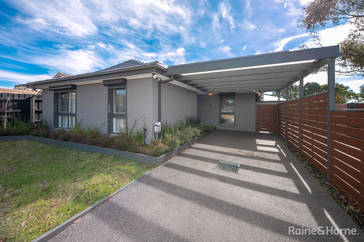 56 Melba Avenue, SUNBURY, VIC 3429 Raine & Horne Sunbury