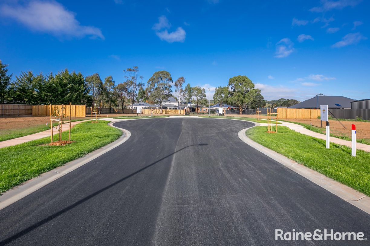 Lot 4 & 12 Rubina Court — photo 5 of 11