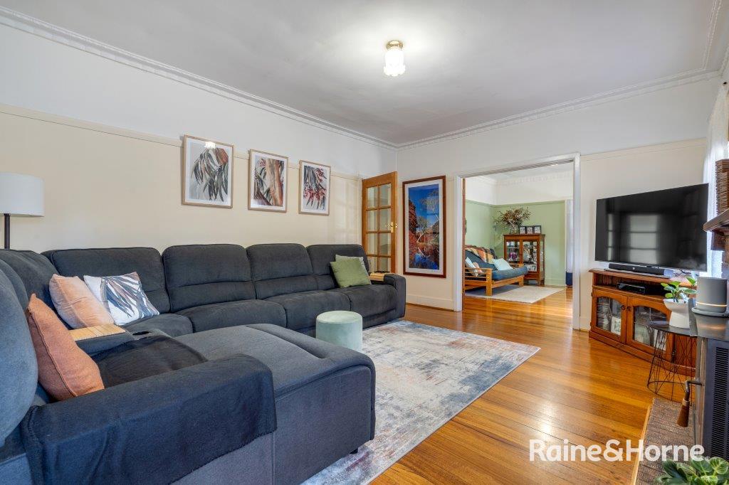 26a Howey Street — photo 6 of 22