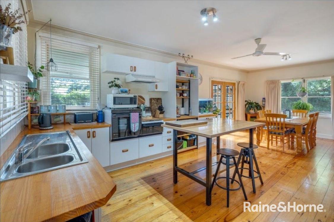 26a Howey Street — photo 12 of 22