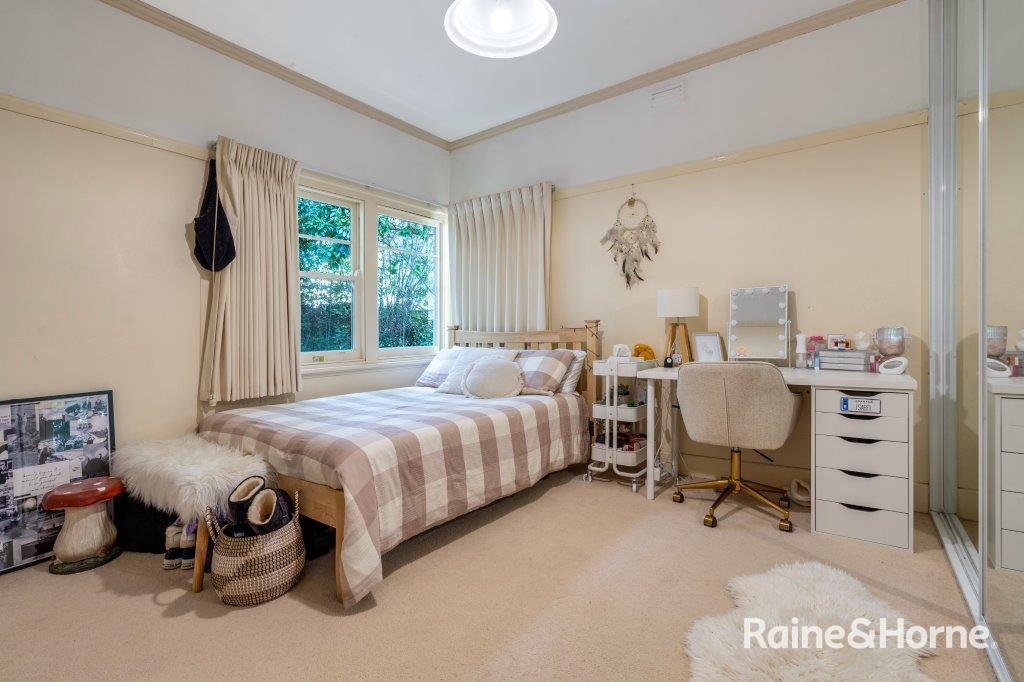 26a Howey Street — photo 18 of 22