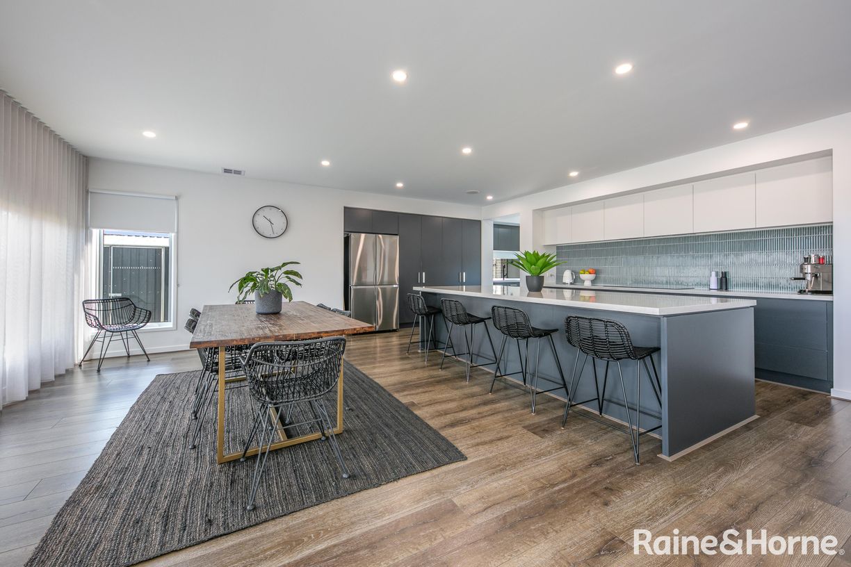 10 Constance Way — photo 8 of 27