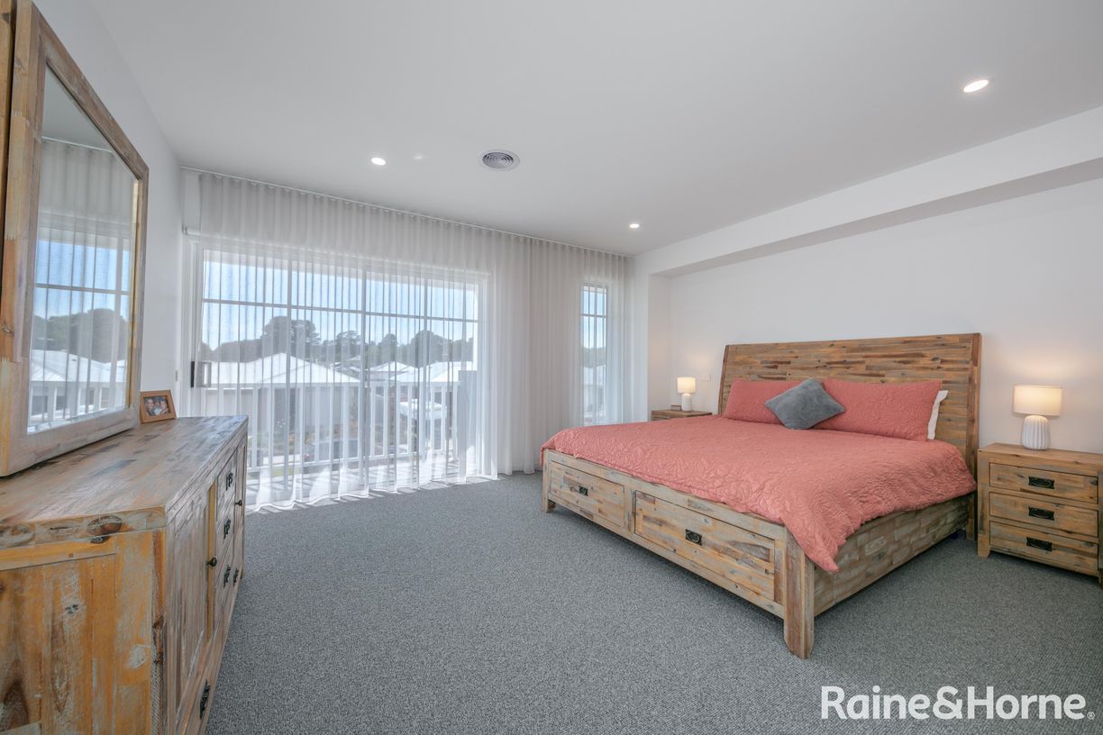 10 Constance Way — photo 13 of 27