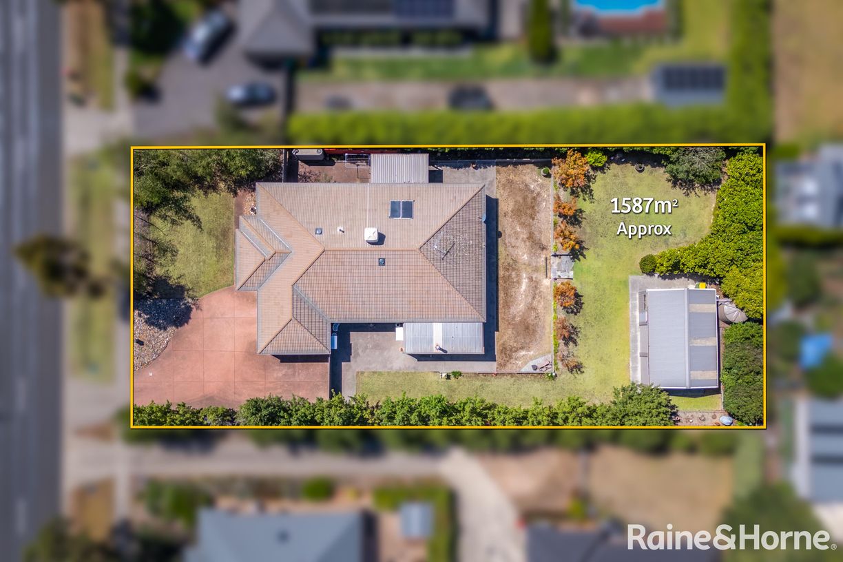 113 Willowbank Road — photo 2 of 22