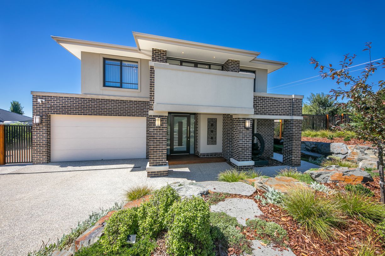 2 Tasman Road — photo 6 of 30
