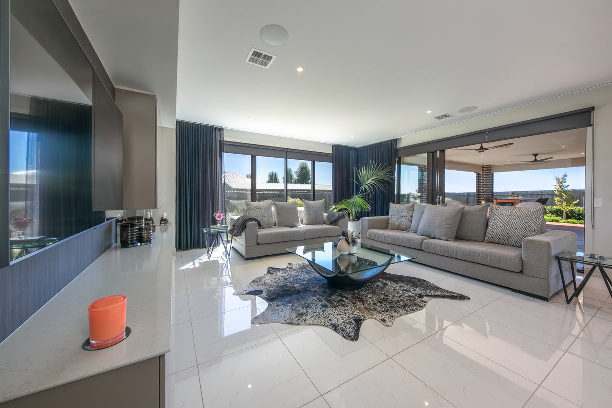 2 Tasman Road — photo 2 of 30