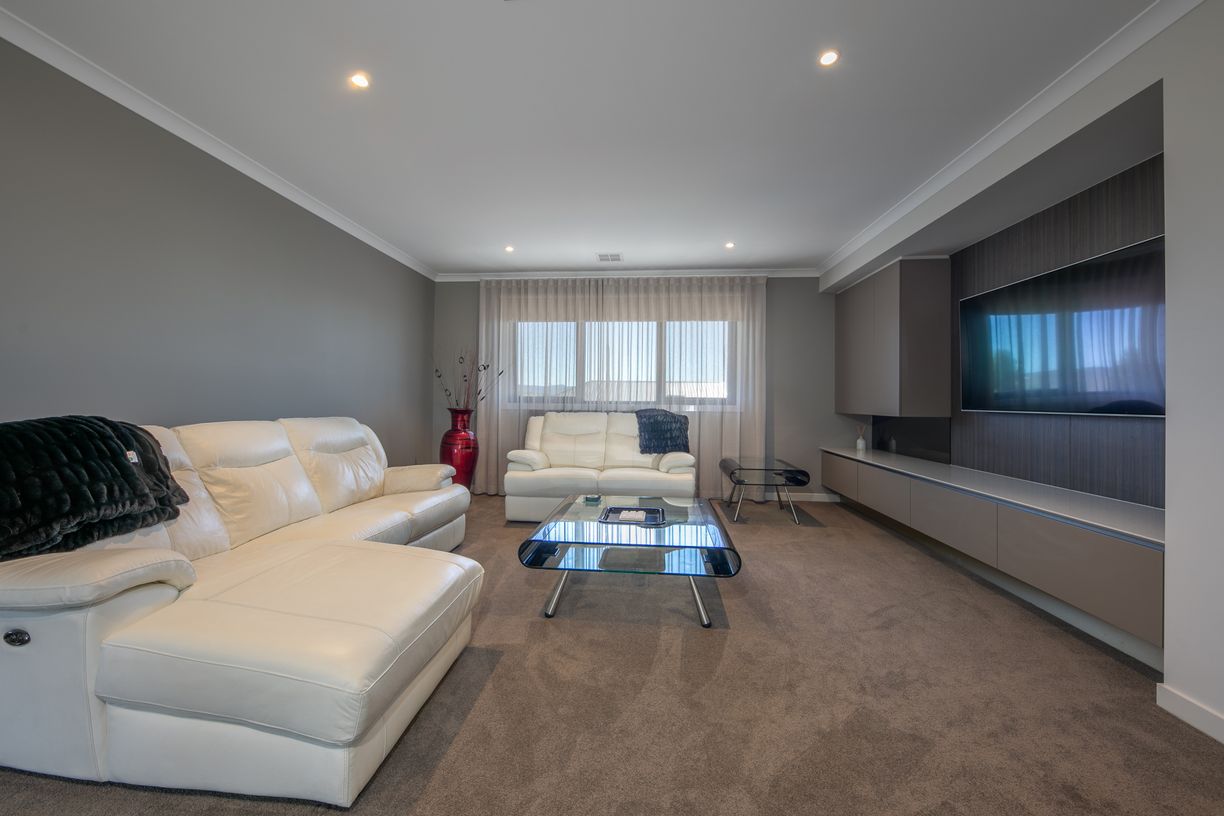 2 Tasman Road — photo 13 of 30