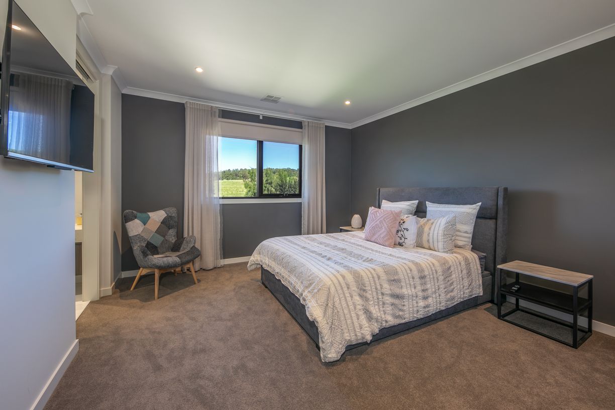 2 Tasman Road — photo 19 of 30