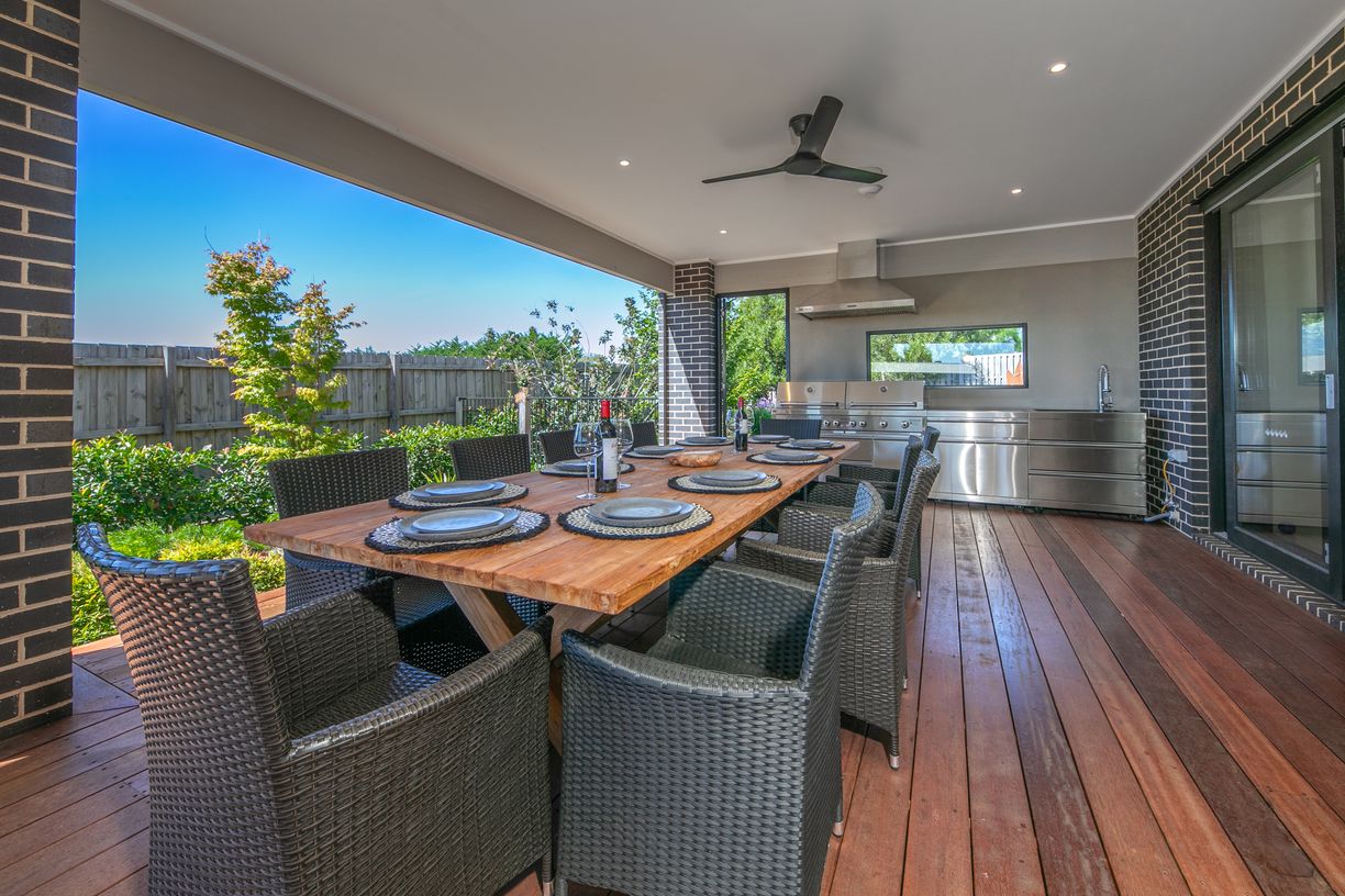 2 Tasman Road — photo 12 of 30