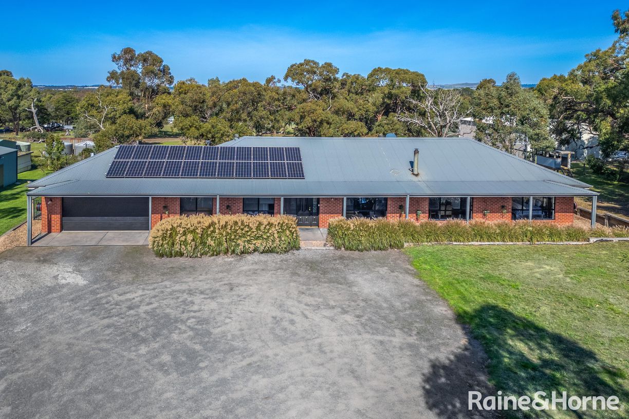 90 Amess Road — photo 2 of 27