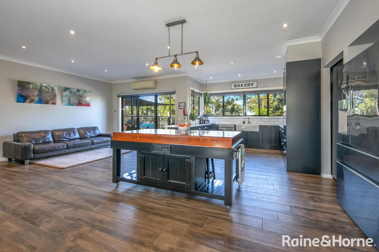 90 Amess Road — photo 7 of 27