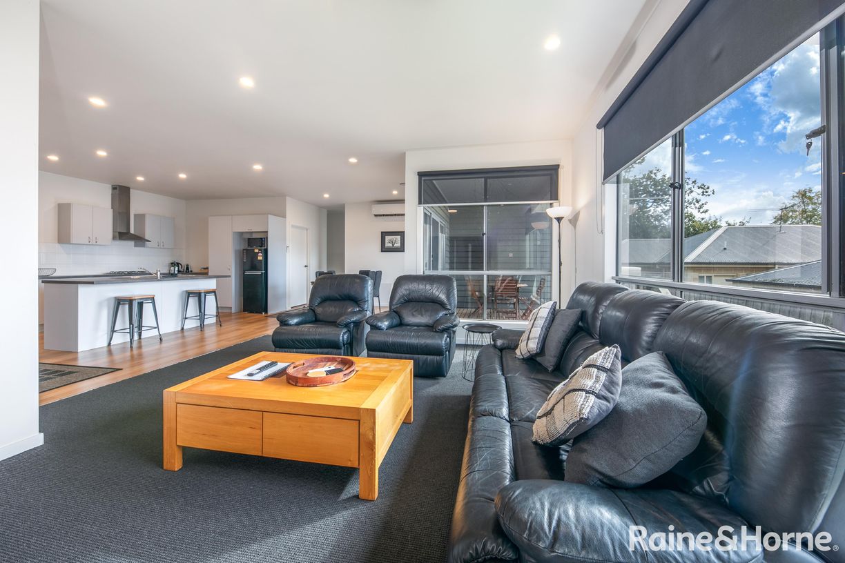 42b Howey Street — photo 6 of 20