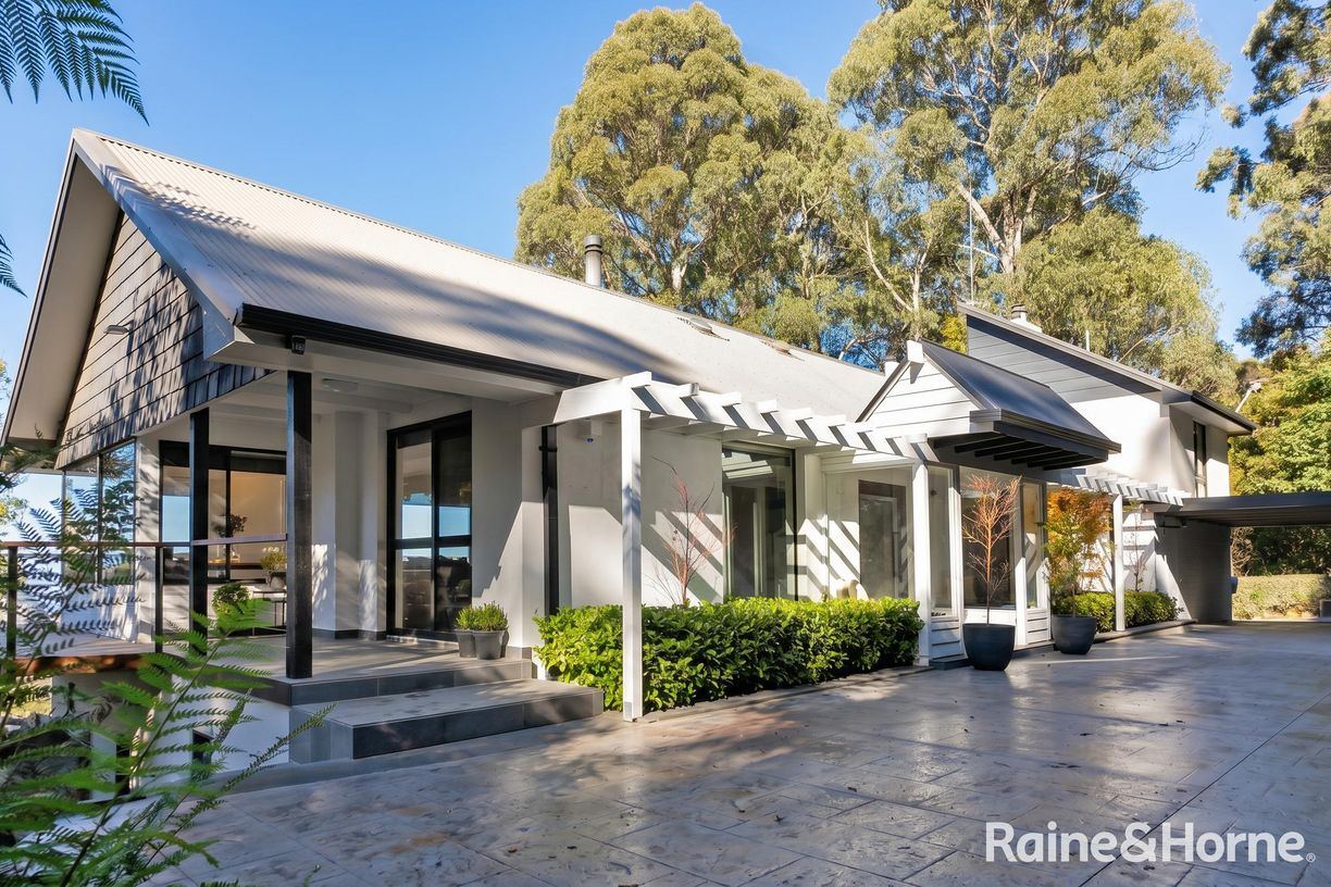 9 Green Avenue — photo from Raine & Horne Gisborne