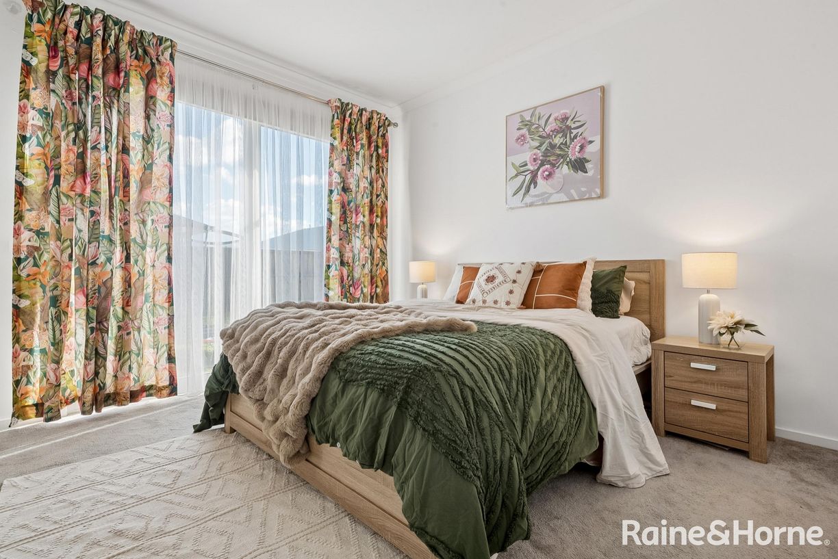 10 Hanrahan Street — photo 11 of 29