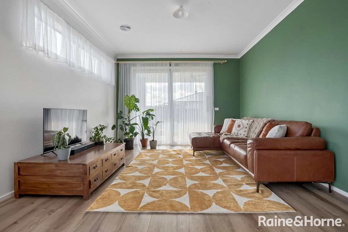 10 Hanrahan Street — photo 9 of 29