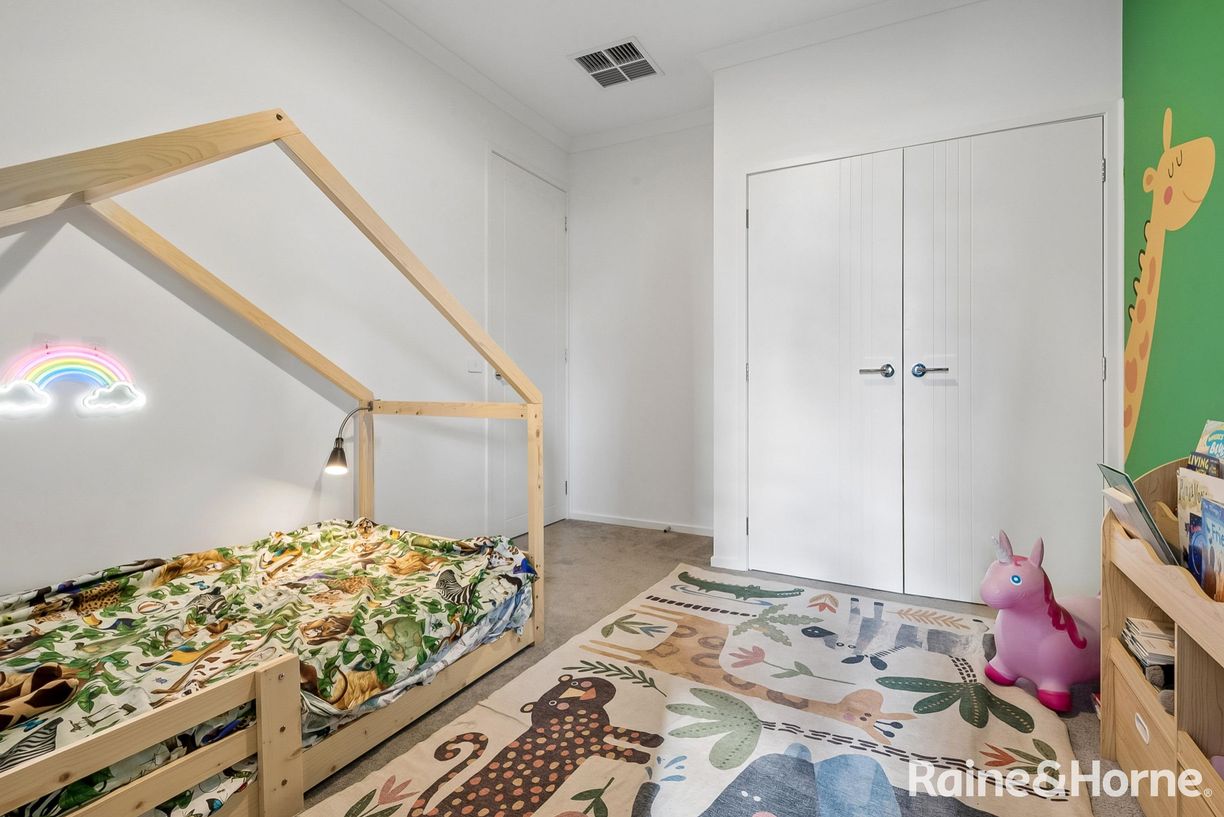 10 Hanrahan Street — photo 17 of 29