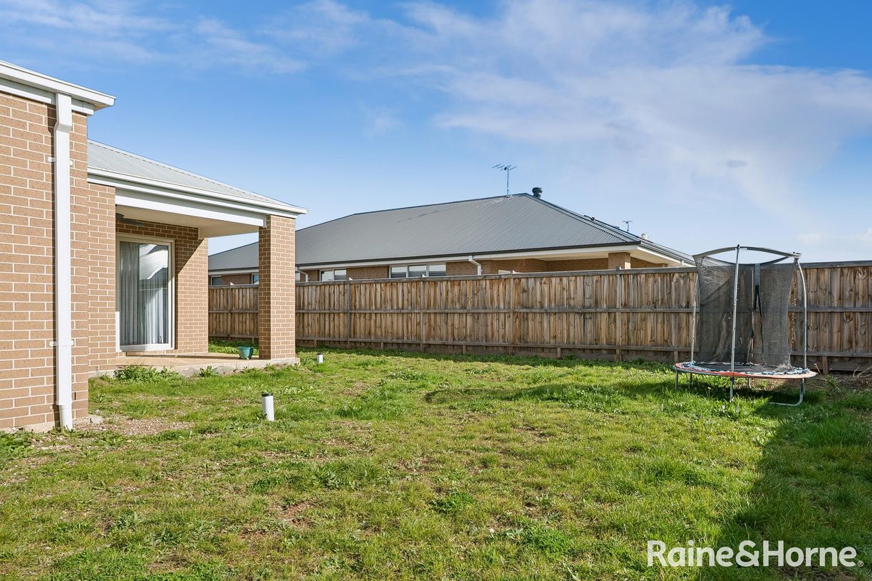 10 Hanrahan Street — photo 24 of 29