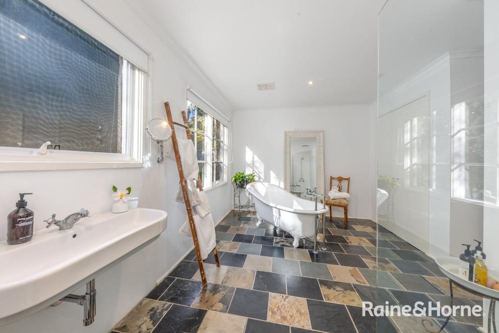 50 Outawood Rise — photo 13 of 29