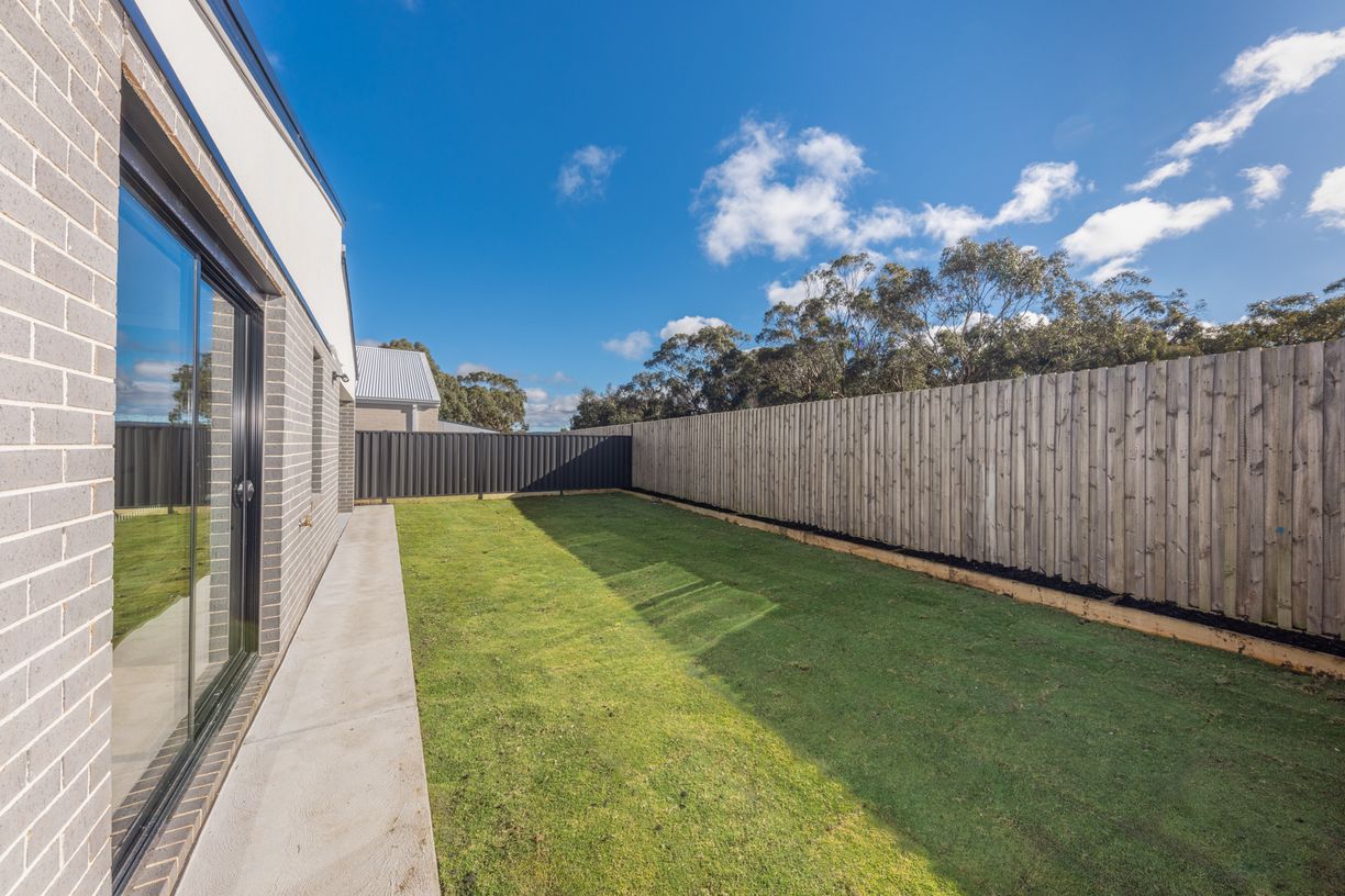 60 Hurst Drive — photo 15 of 19