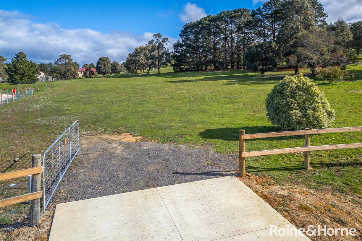 17B Manna Gum Court — photo from Raine & Horne Gisborne